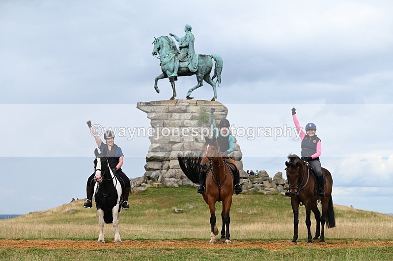 DSC_7878 - Time at Statue 13:16 to 13:52