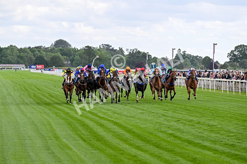 130626-Race 6-Point Of Contact-2079 - Race 6 16.50pm Ice Co Supporting Macmillan Handicap
