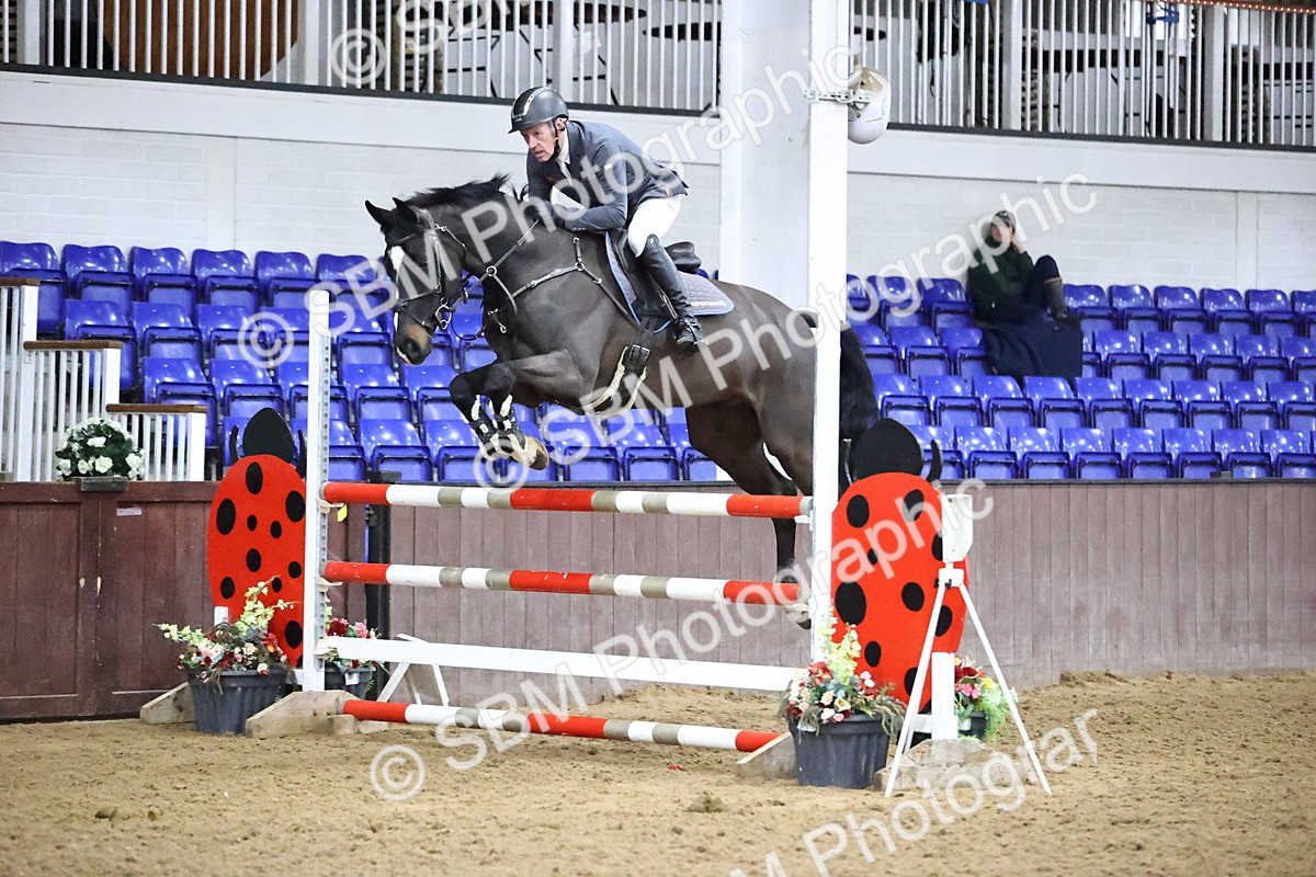 SBM_010122 - Class 25 - Equestrian Senior Foxhunter 1.20m