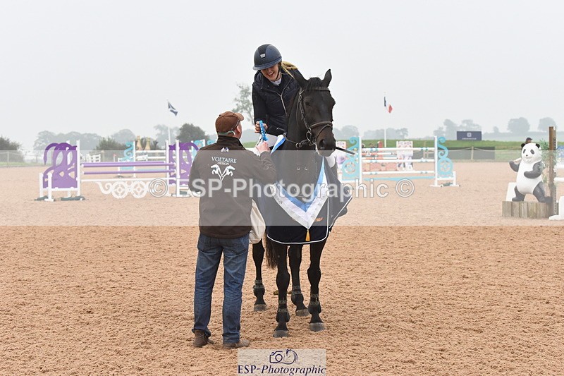 230916A-171110-05766 - Cls 19 Snr 1.10m Derby