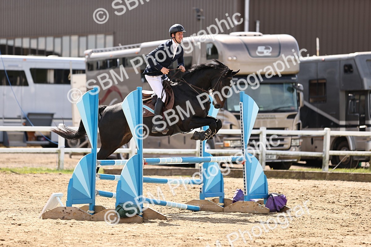 SBM_002119 - Class 9 - Senior British Novice - 90cm