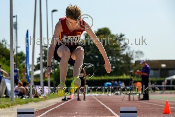 Age25SAT-916499 - Field Male