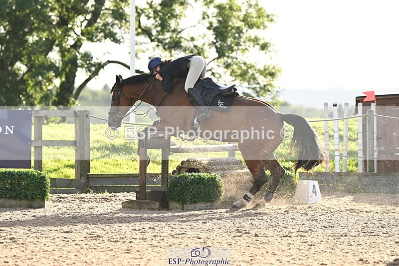 240913A-175204-05499 - Cls 19 Snr 1m Open Speed Derby