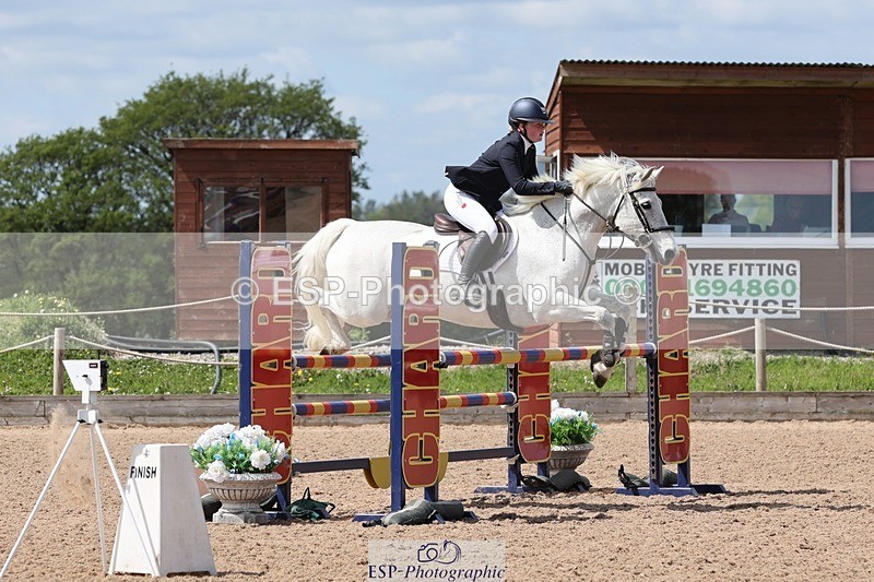 250504-125143-02629 - Cls 5 Pony Foxhunter and 1.10m Open