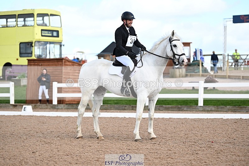 240324A-132638-03655 - Novice 27, 12.30 to 13.50