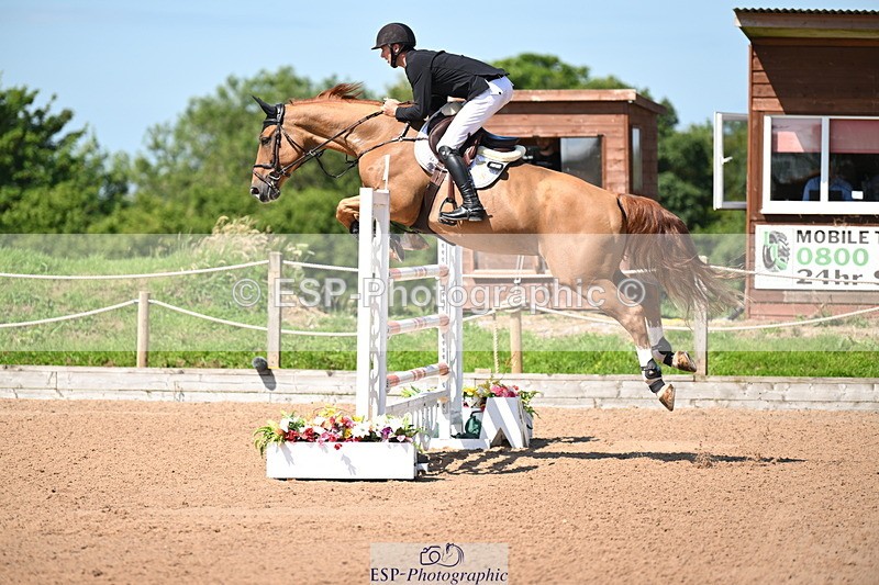 240718A-111644-04729 - Cls 1, 3 Star Small Tour 1.35m