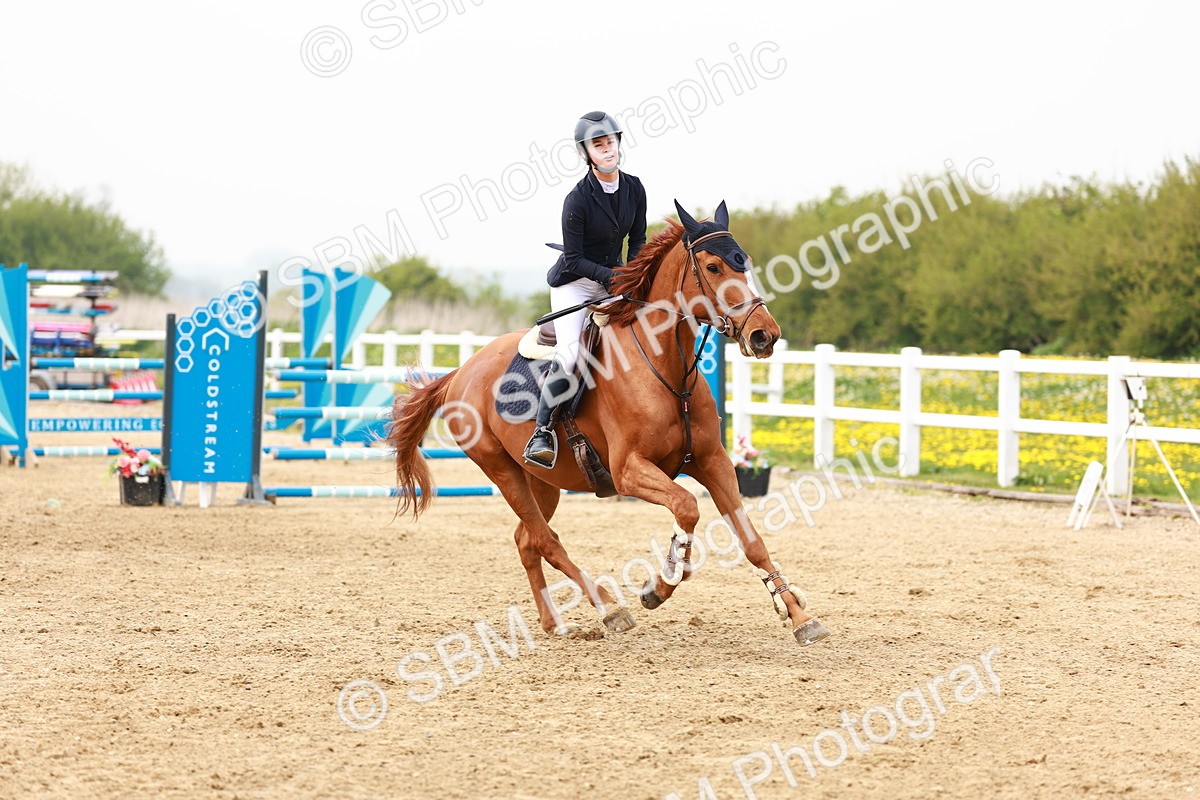  - Class 18 - Senior Newcomers - 1.10m