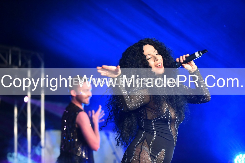 SH4_6840 - The Cher Experience