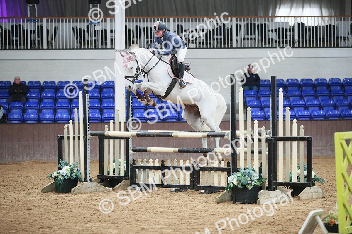 SBM_000992 - Class 4 - Senior Newcomers - 1.10m Open