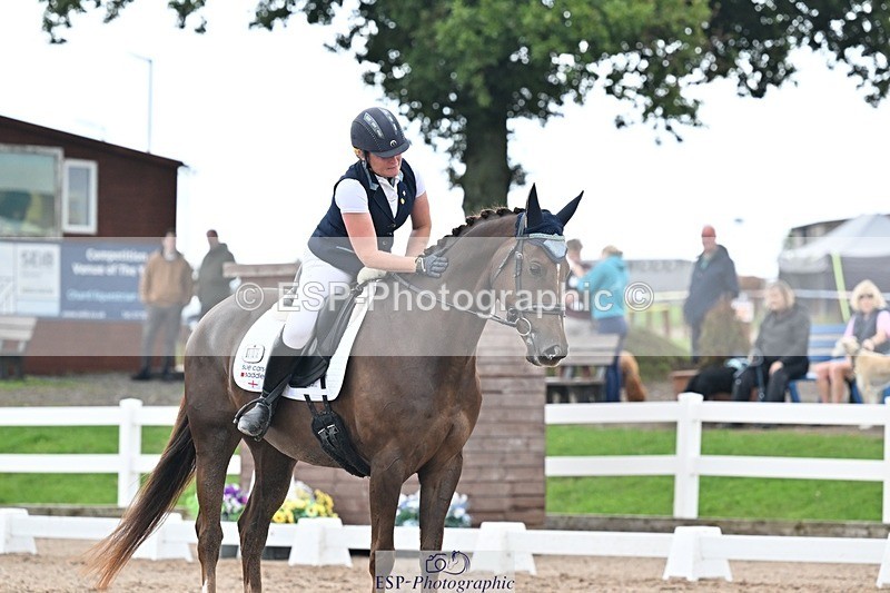 250907-135230-08619 - 006-Verity.PerryVogue