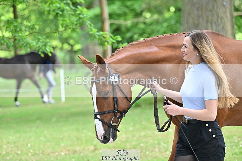 250521A-152632-00510 - B-313-Cosby.Green-ESPRIT.DE.FEU