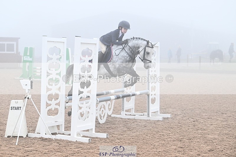 240907A-091705-00078 - Cls 1 Pony Intro 70cm