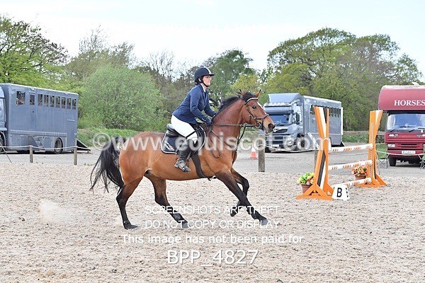 BPP_4827 - SUN CLASS 25 Senior Newcomers/ 1.10m Open