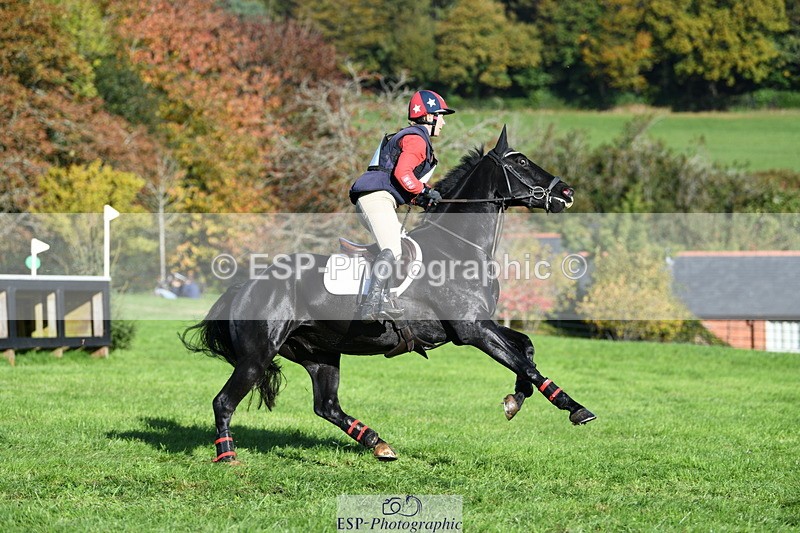 251024A-110824-07568 - A-013-Louisa.Lockwood