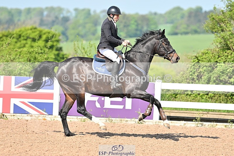 240509A-095328-00279 - Cls 1 British Novice and 90cm Open