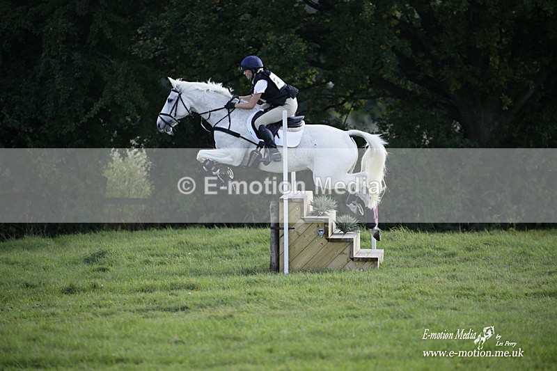  WWHT 171021 4052 - Open (1.00m)  17/10/21