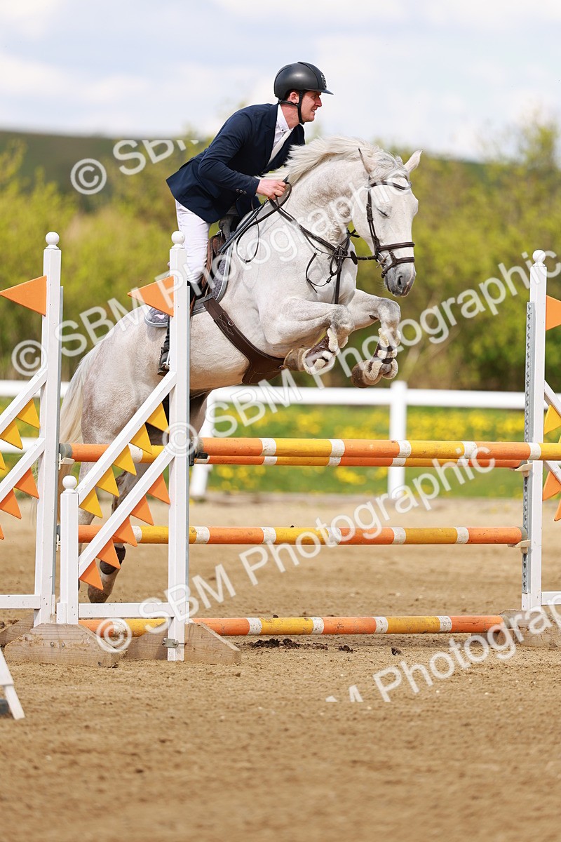 SBM_002003 - Class 4 - Senior Newcomers - 1.10m