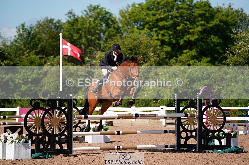 240525A-090648-04994 - Cls 13 Snr 1.05m and 1.10m