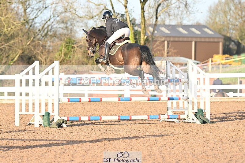 231210A-143836-02800 - Cls 21 Foxhunter & 1.20m Open