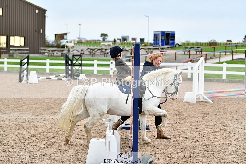 241013B-085004-00038 - Cls 1 Clear Round