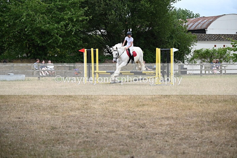 WJ6_0746 - Class 14 Intermediate Jumping 75cm