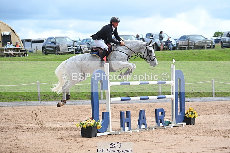 230721A-110720-05557 - Cls 6, 2 Star Medium 1.35m