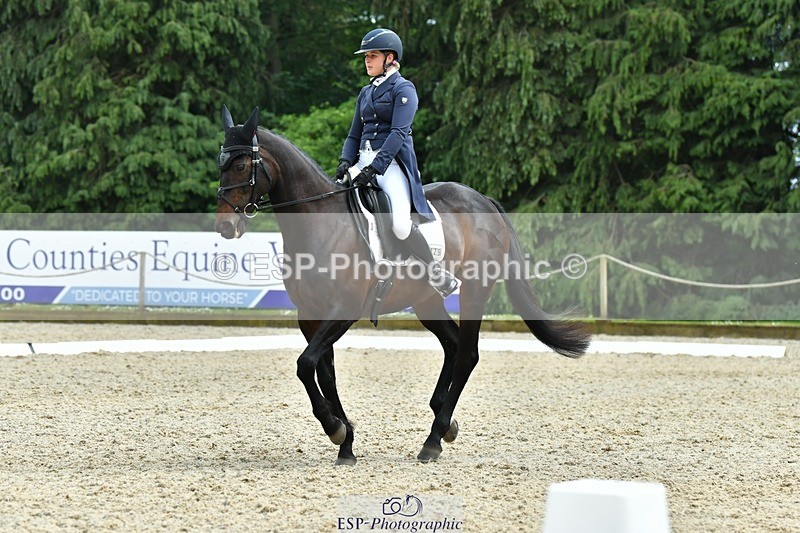 230525-151254-04574 - 425-ABC_ARCTIC_DAME-Jess_Falle-DR