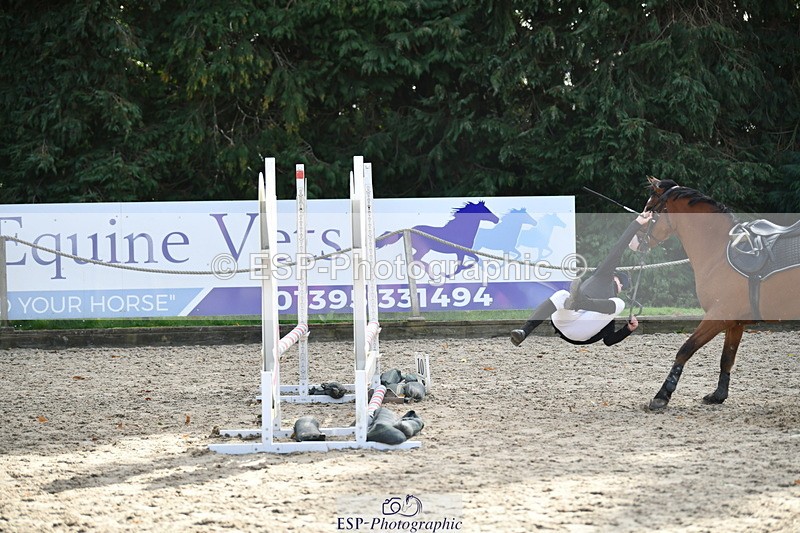 251004A-144917-01540 - Classes 8 & 9 70cm