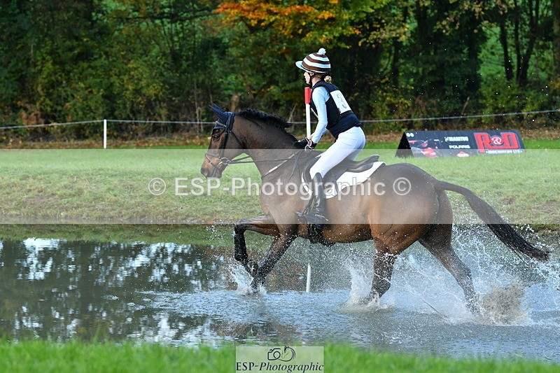 251025A-090253-15236 - D-357-Fenella.Redvers