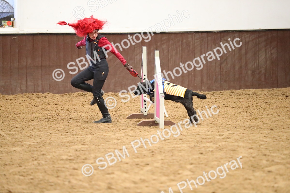 SBM_001204 - Class 3 - Horse & Hound