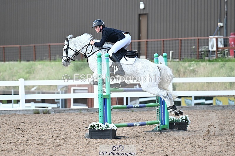 260627-174845-05854 - Cls 27 Foxhunter and 1.10m