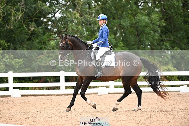 240815A-133749-01574 - 201-Natasha.Collings-Costello-Dovevale.Tender.Dove