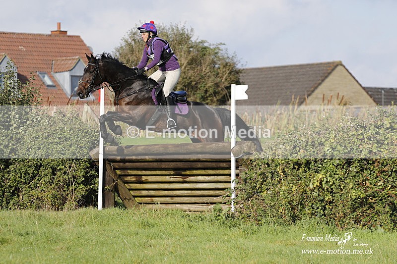  WWHT 171021 3896 - Open (1.00m)  17/10/21