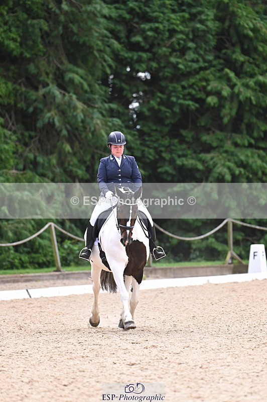 240809-115116-00603 - 228-Lauren.Picknett-Bonnie.V