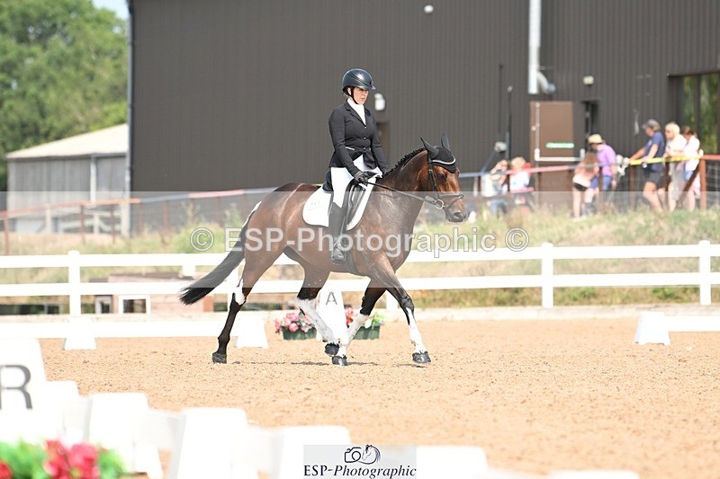 250816-132637-04825 - 083-Emily.JarvisCriafol.Two.Tone.Tequila