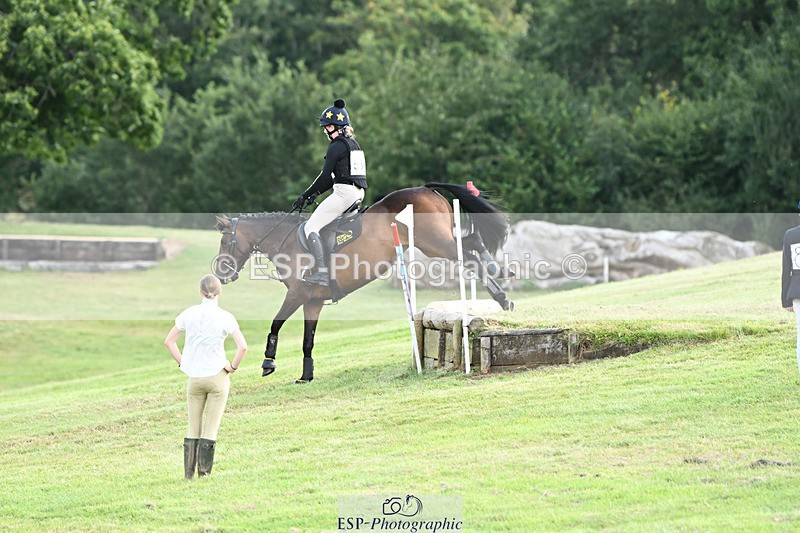 240825X-113944-32096 - 70cm XC 11.00 to 12.00