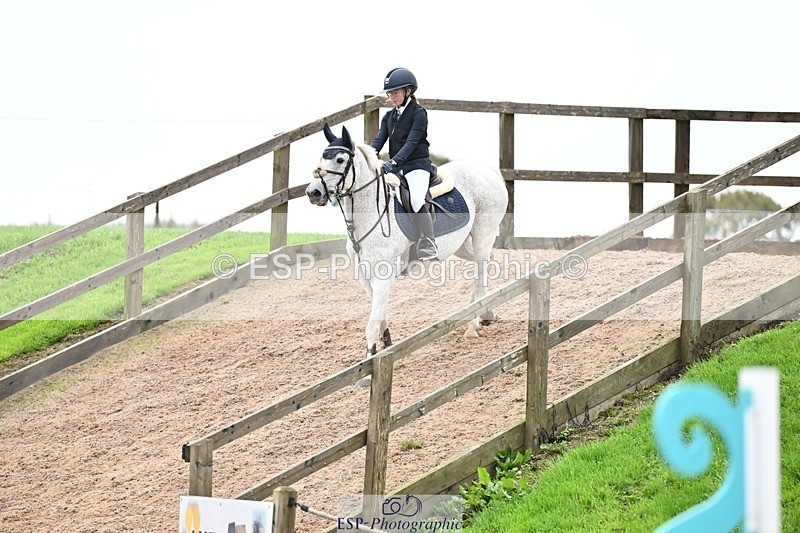 250920-154204-01771 - Cls 21 Pony Intro 80cm Derby