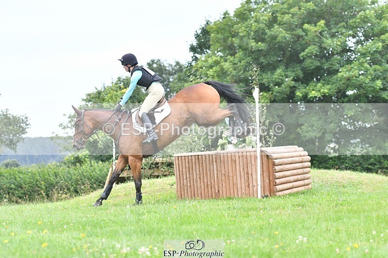 240803-125252-04334 - 119-Izzy_Baines-RIGHT_ON_QUE