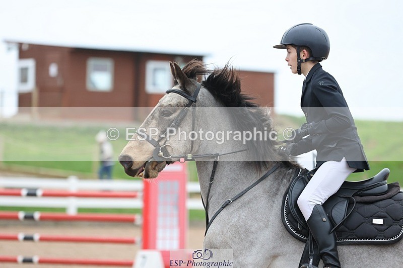 241116X-140529-02385 - Cls 14 A&B Pony Fox & 1.10m Open