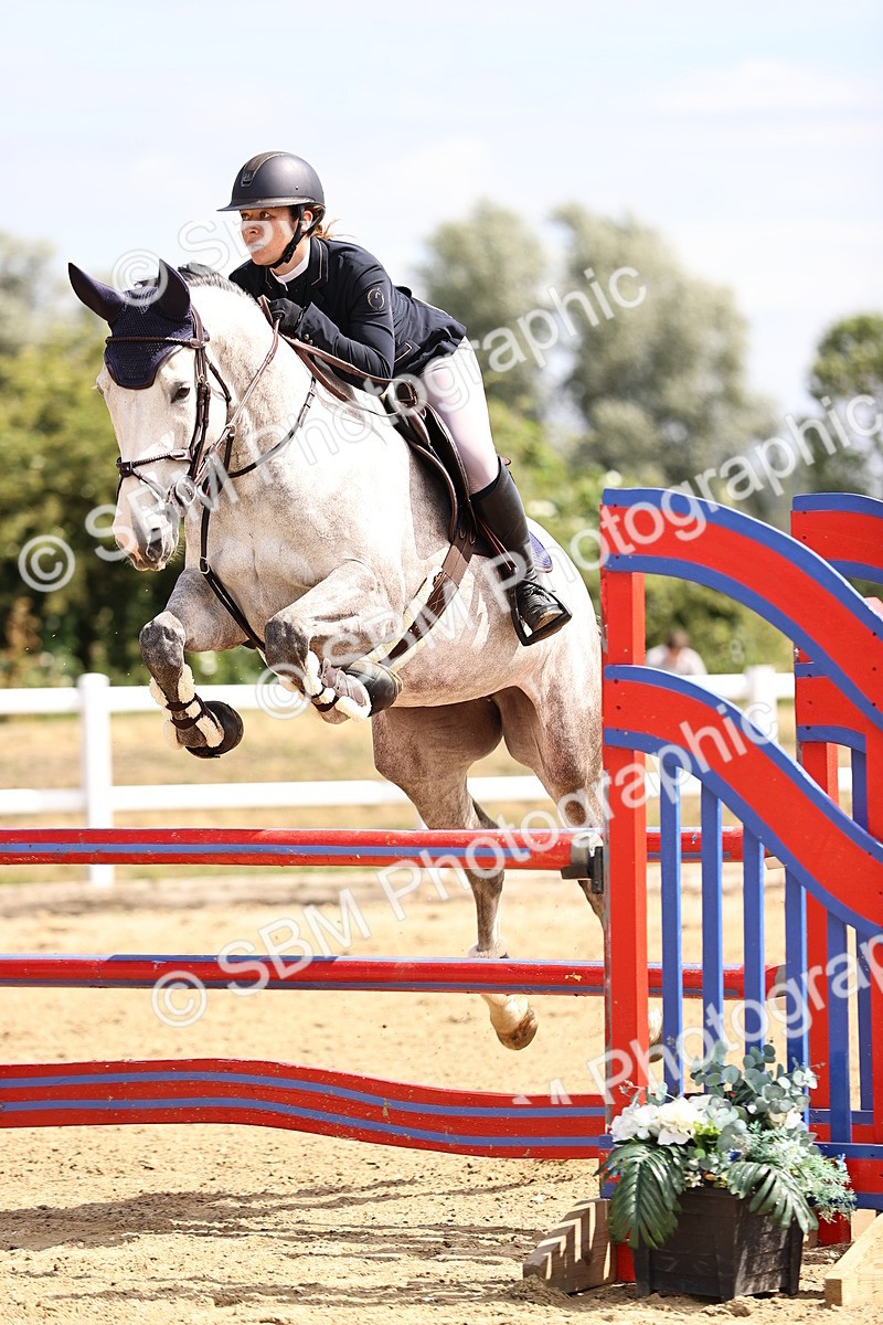 SBM_009828 - Class 8 - Senior Newcomers - 1.10  Open