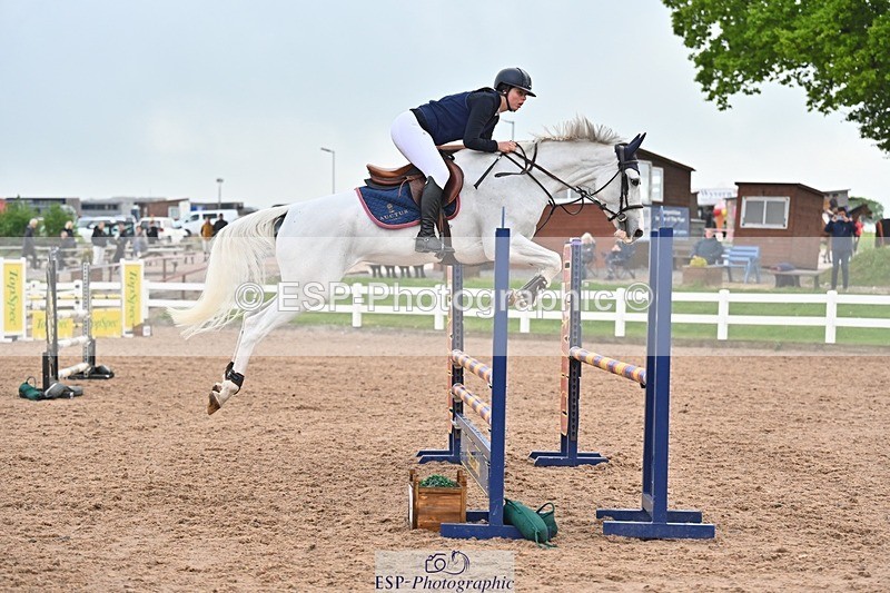260508-084337-04228 - Cls 17 British Novice and 90cm Open