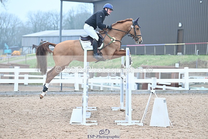 240113A-130837-02120 - Cls 12 Newcomers and 1.10m Open