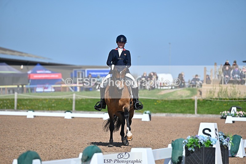 250405-105855-10069 - 115-Isla.Sully-Vagabond.De.Massa