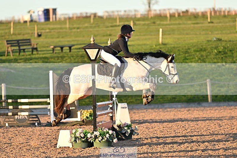 250401-191027-00910 - 90cm Classes