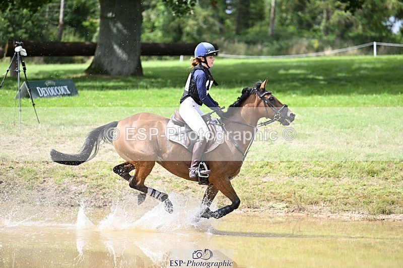 240804-153542-18316 - 652-Tessa_Arthur-FIDGET