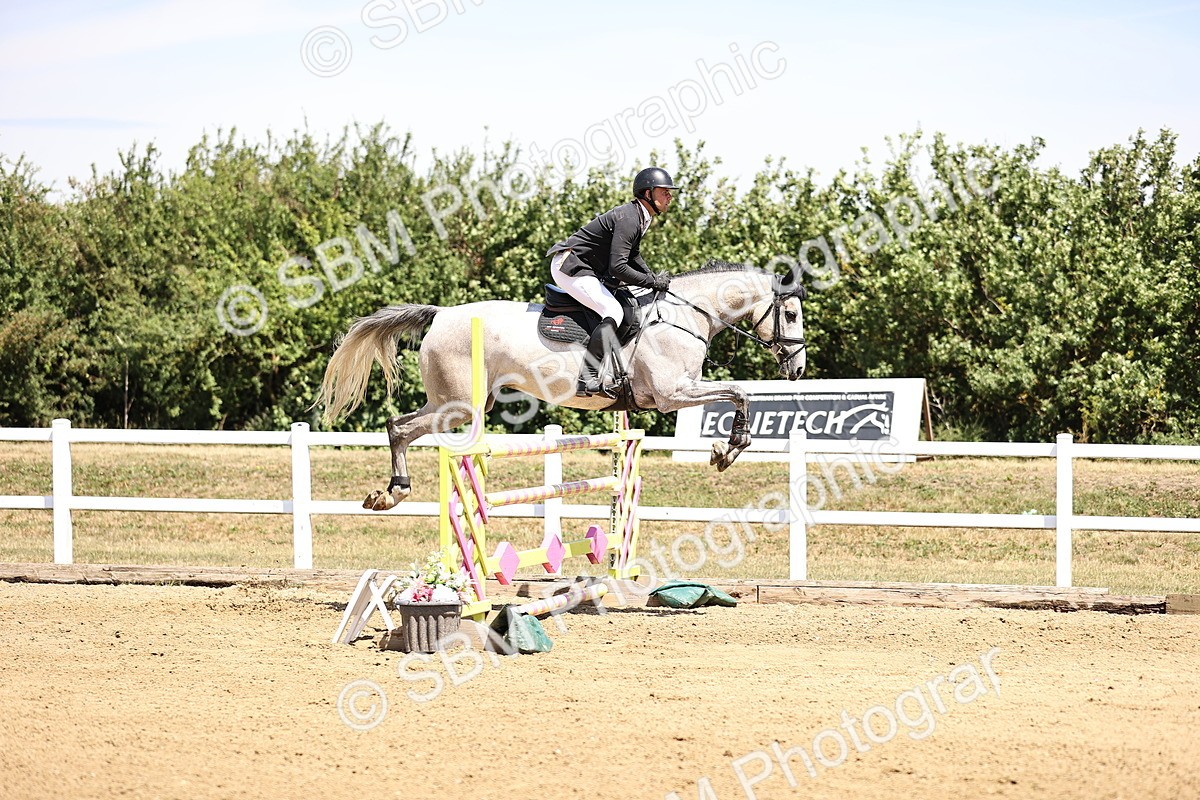 SBM_010096 - Class 9 - Senior Foxhunter - 1.20m Open
