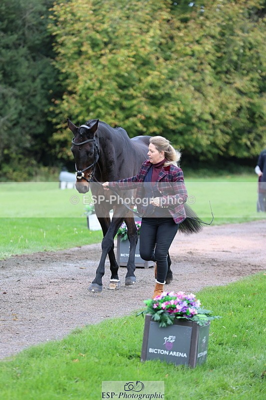 251026A-104643-23258 - F-452-Suzy.Stoneman