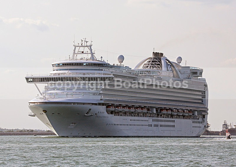 140503 EMERALD PRINCESS WT7A0239 - Cruise Ships