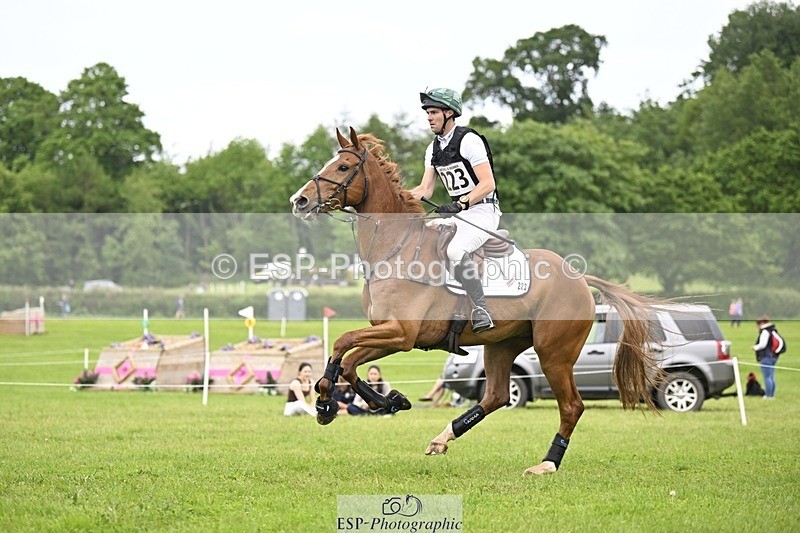 240525-154322-16865 - 223-MORNINGSTAR_VAN_ALTRIDO-Max_Warburton