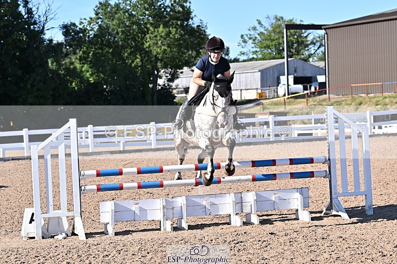 250708A-182604-00520 - 90cm Classes